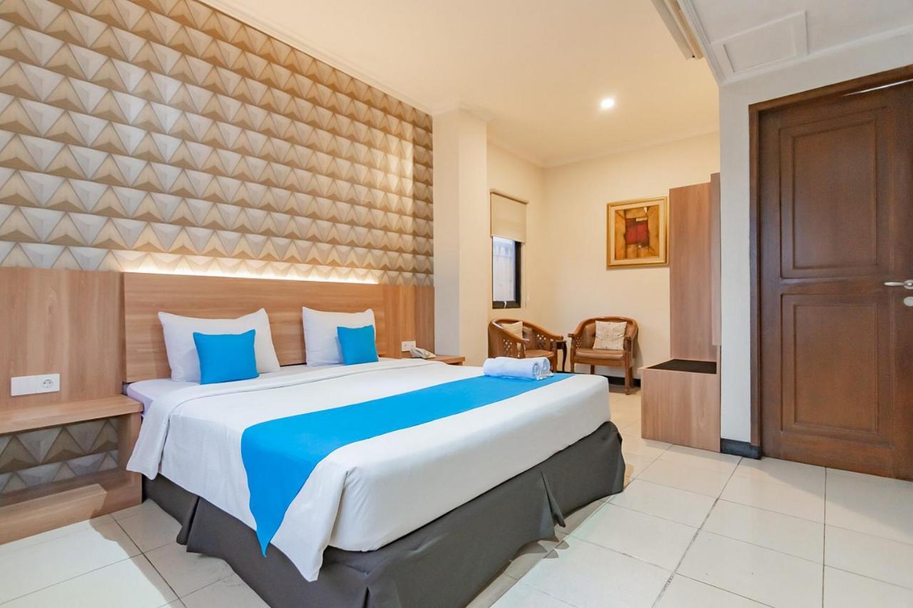 Cihampelas Hotel 2 Mitra Reddoorz Bandung Exteriör bild