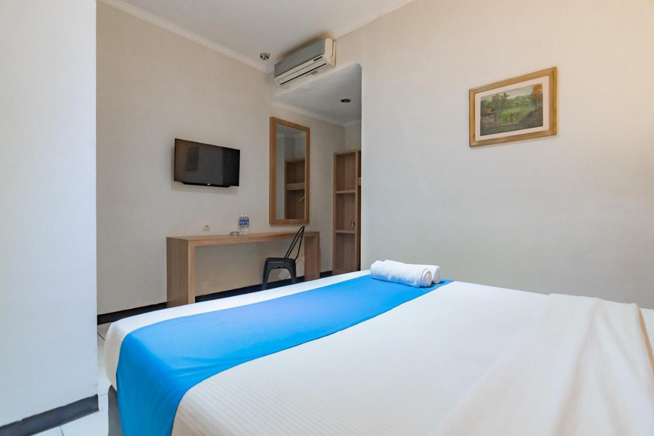 Cihampelas Hotel 2 Mitra Reddoorz Bandung Exteriör bild